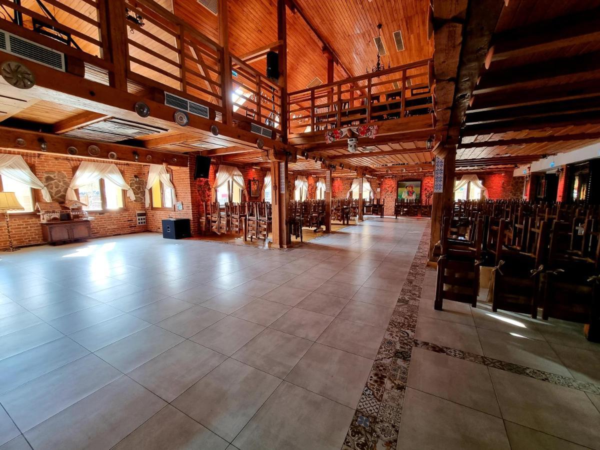 Hanul Moara Cu Noroc Ineu  Bagian luar foto