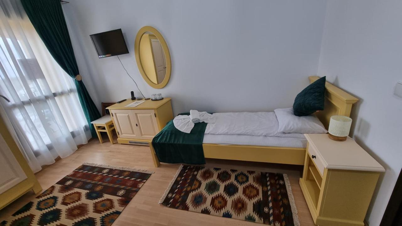 Hanul Moara Cu Noroc Ineu  Bagian luar foto