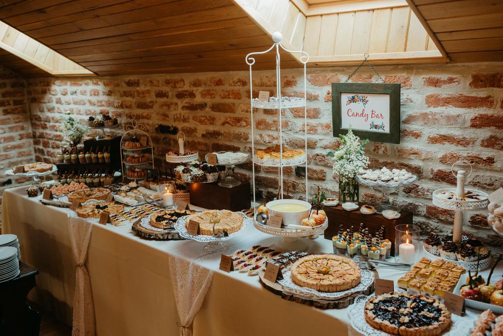 Hanul Moara Cu Noroc Ineu  Bagian luar foto