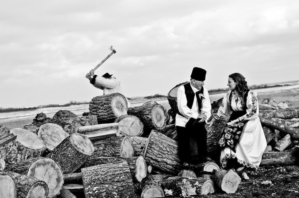 Hanul Moara Cu Noroc Ineu  Bagian luar foto